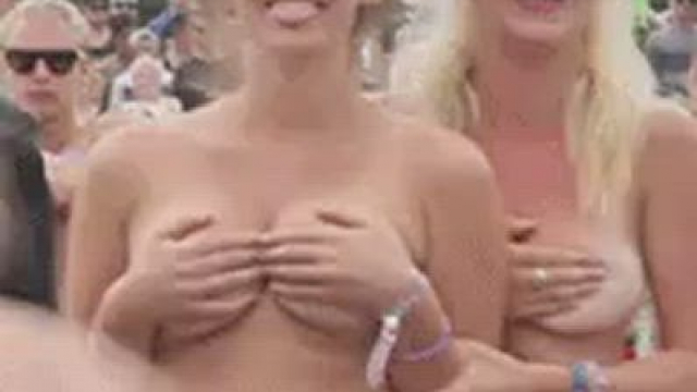 Festival babes