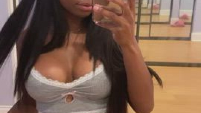 Girls with white toe nails have the best pussy