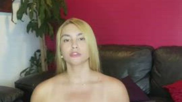 Mami is ready to milk you