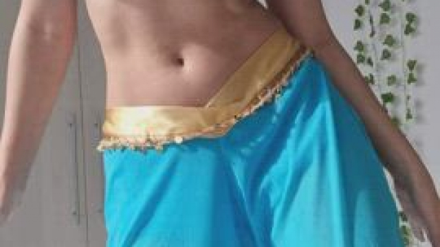 Princess Jasmine urges you to pull out your lamp to polish it[Aladin](atomicbrun