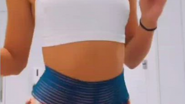 Perfect ass jiggle