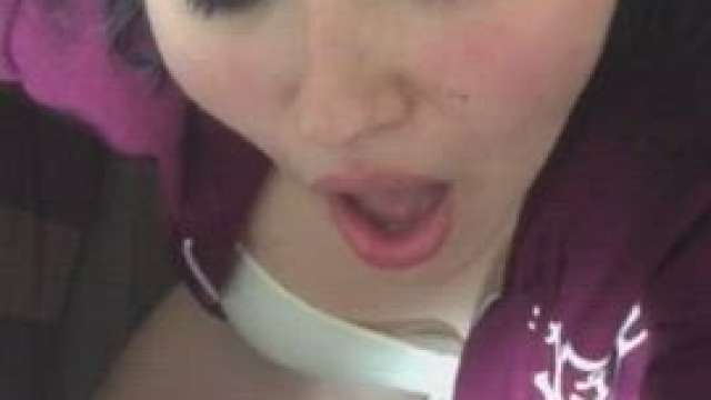 Cute Girl Gets a Huge Cumshot