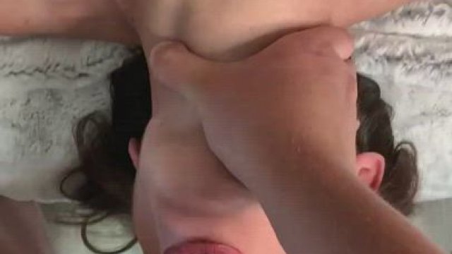 Stretch the throat