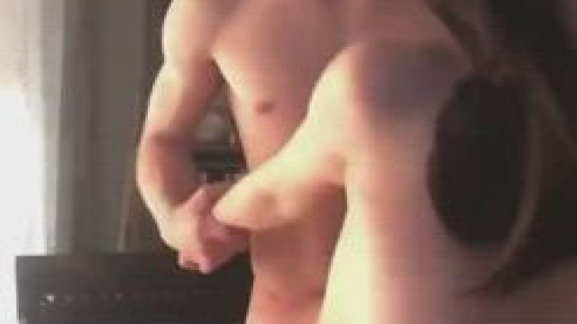 Nice amateur jiggle