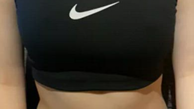 React if you think my bust is attractive