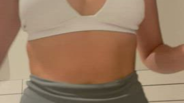 Always making sure my cameltoe is visible ;)