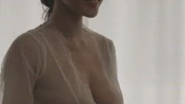 Who's this Asian beauty with big boobs ?