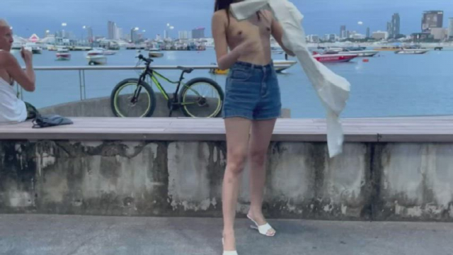Makoto look hot than sea view