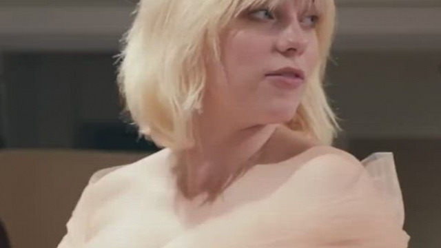 Billie ellish’s boobs are so fucking huge. What I would give to tit fuck this bi