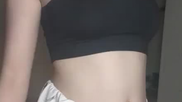 Need a friend who will lick my 18yo Texan pussy