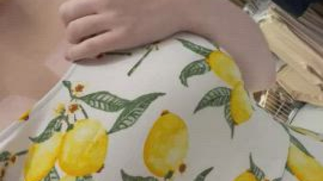 I’m always flashing my big 19yo tits in public [gif]