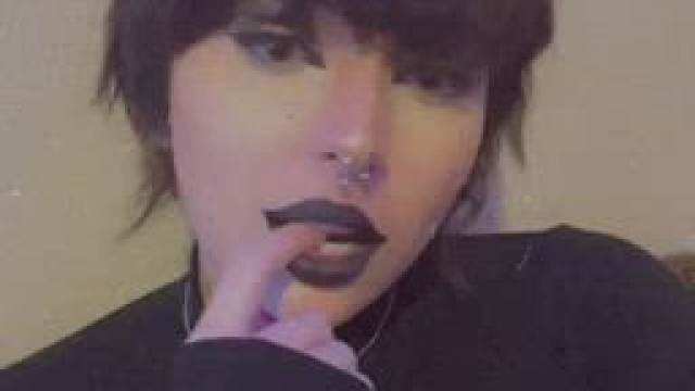 Goth gf?