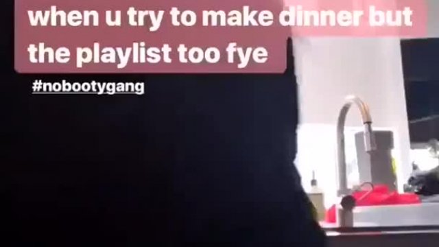 Halsey twerking