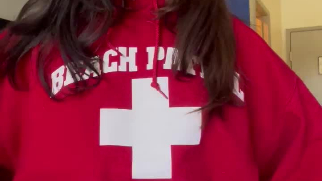 hoodie up please