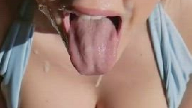 Violet Moreau gets her young face plastered with thick cumshot