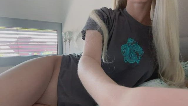 Hope my little pussy can give you a boner today