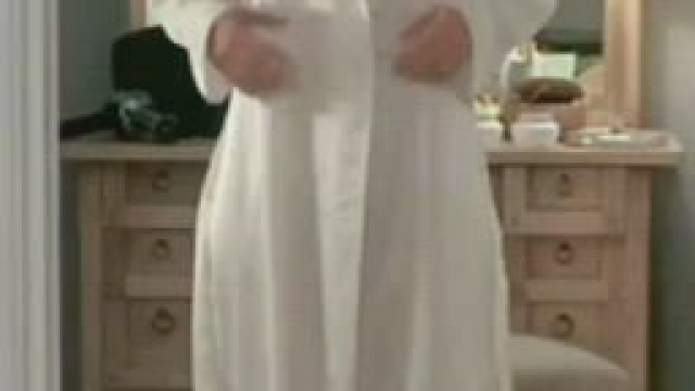 Alex Kingston - Perfect body in 'Essex Boys'