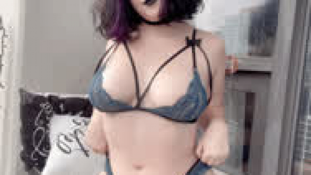 Can I be your Big tiddy goth gf?