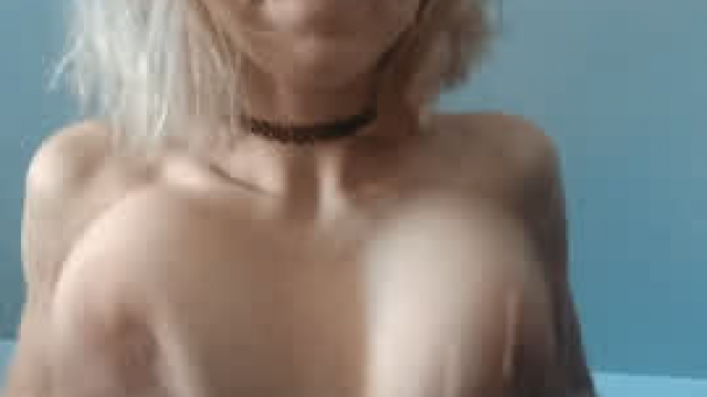 Nice jiggly tits