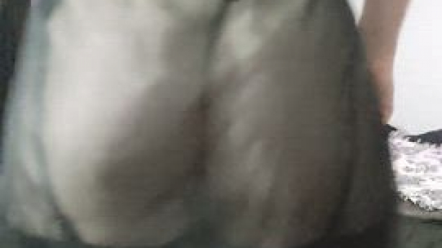 Hold my hips for me