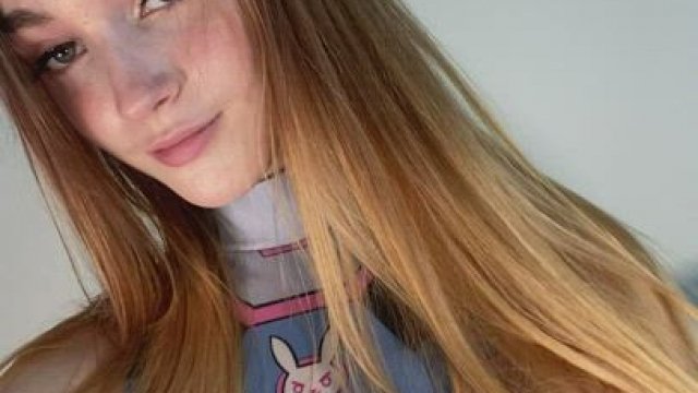 POV: you let an egirl sit on your face