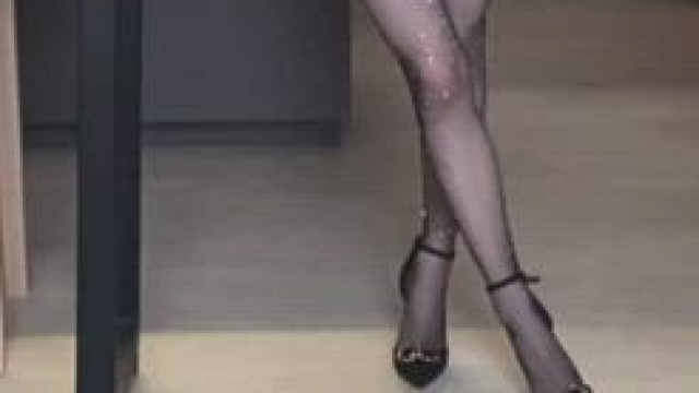 Hey, cum with me