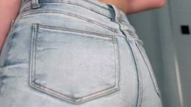 Tight jeans, double Ds..