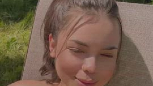 POV Im trying to convince you to be my neighbor ?? [f] [gif]