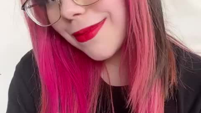 Hi baby! Break my big ass and suck my tits pls!!