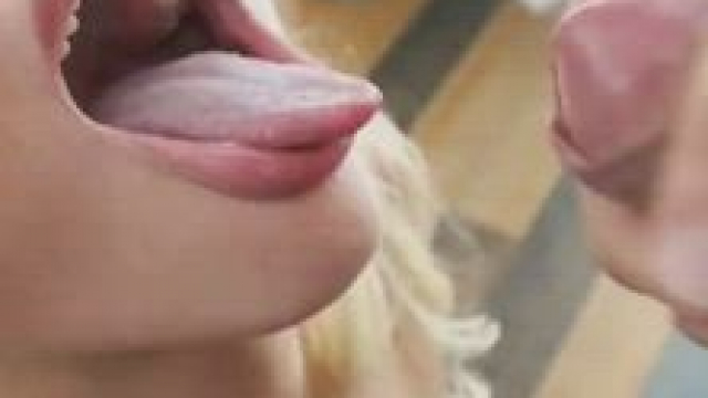 Mouth open waiting