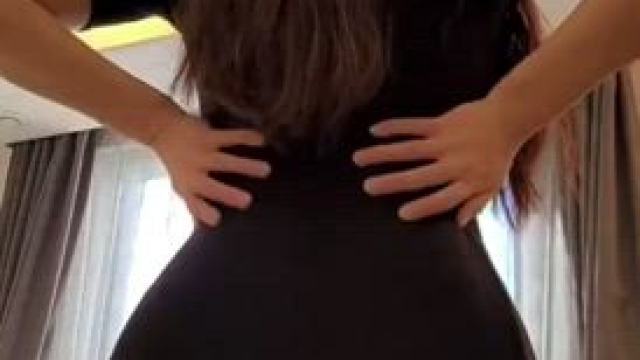 Realassbunny wears it well