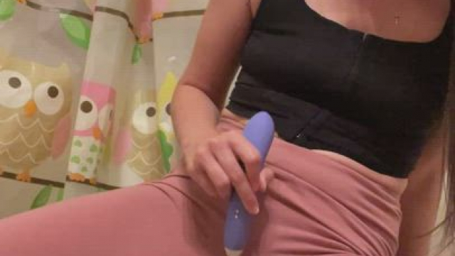 When mom is alone…she squirts