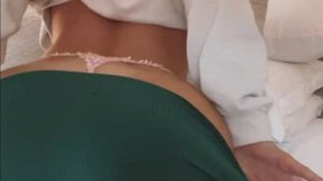 Lay down and let me tease you with my thicc ass eating my gstring making it wet 