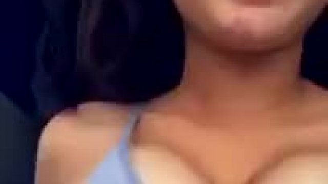 Any Lovers To This Cute Girl ? 