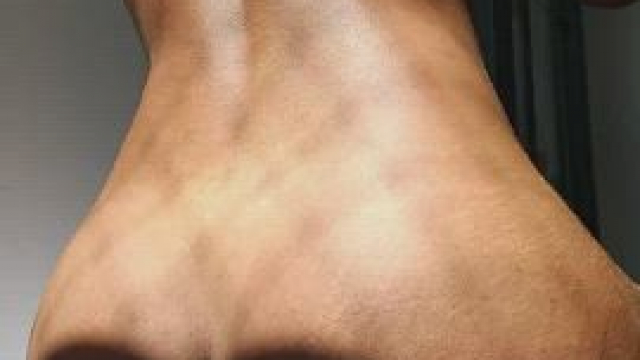 Looking for a white cock to fuck me