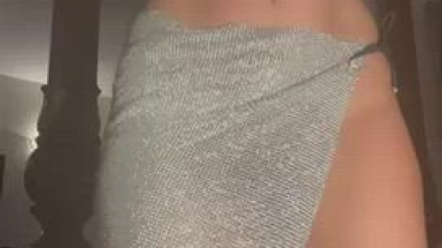 Would you fuck a 5'9 166lbs mature MILF?