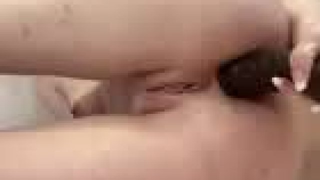 I’m real tight so I’m always proud when I can fit big things up my butt! [gif]