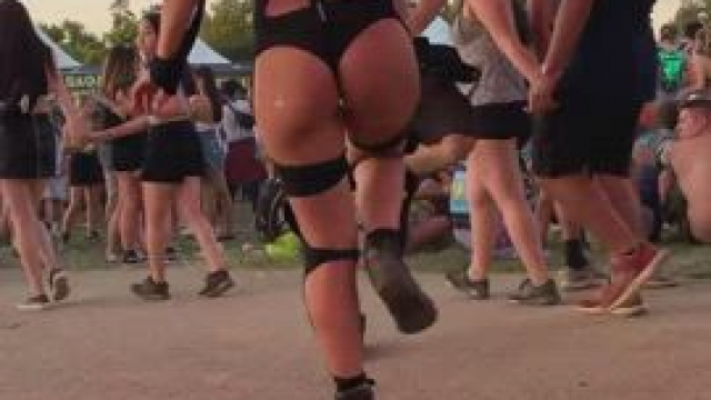 Throwing some moves