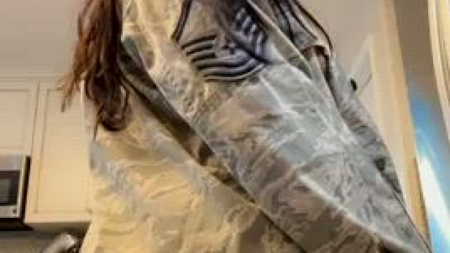 I had a “real job” before I became a hot MILF on Reddit…Happy Veterans Day to my
