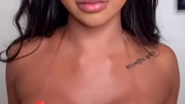 Her FREE Album in the Comments 