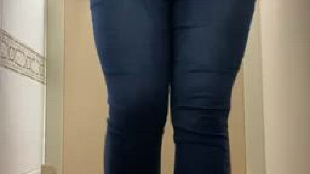 Tall and thick girl showing off in public toilets