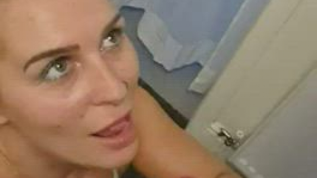 Mature slut love cum