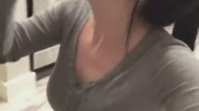 Cum Slut finishes the job with facial