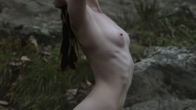 Alyssa Sutherland - tight plot in Vikings