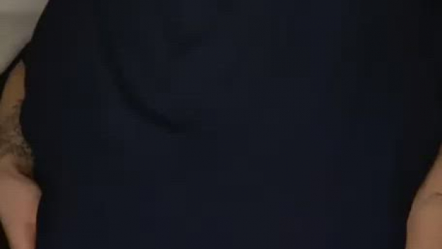 Does your gf send you flashing videos or do I need to?