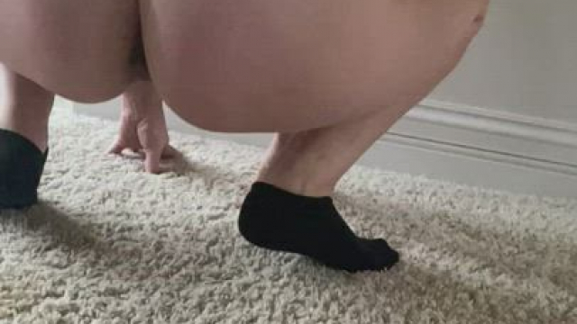 Slow motion booty bouncing. 34F.