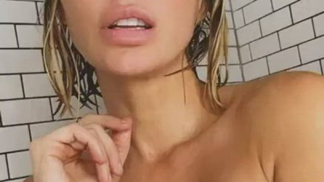 Pussy Peek