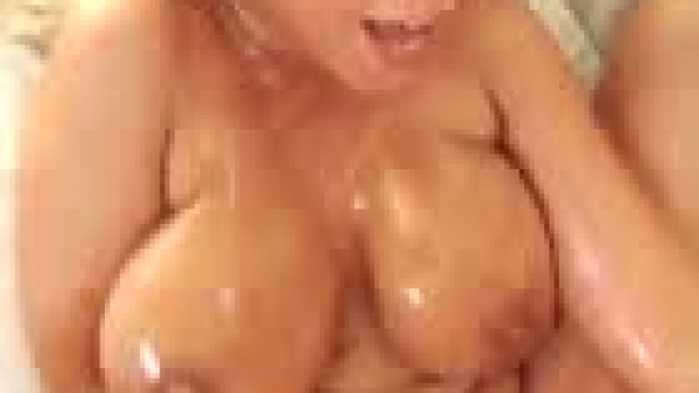 Oiled & jiggly