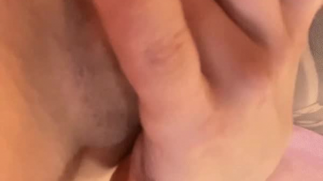 My type is a guy who eats pussy every day, even if it’s just for a second ????