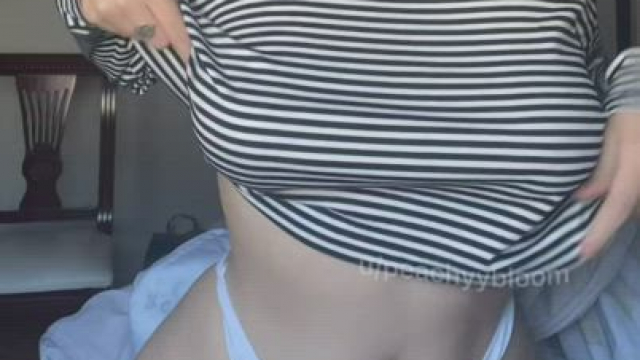 How do u feel about girls that doesn’t wear bras?